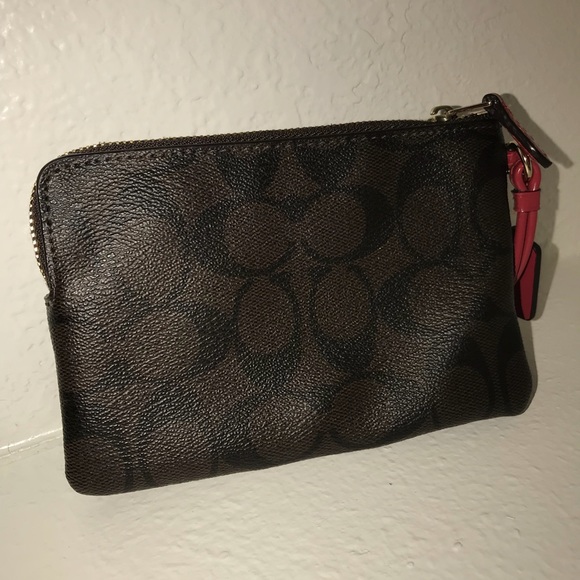 Coach Hand Wallets - Picture 5 of 6